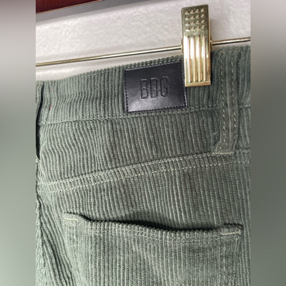 BDG Corduroy Mom High Rise Jeans size 24 - Picture 6 of 9